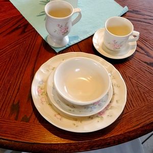 Pfaltzgraff dinnerware with extra pieces
